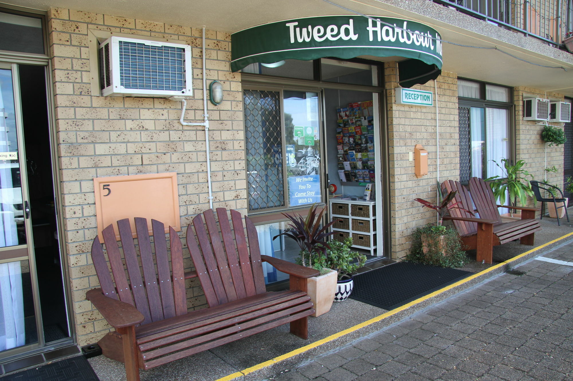 Tweed Harbour Motor Inn Tweed Heads Exterior photo